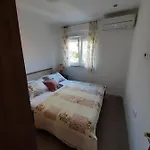 Appartement Lucky With Jacuzzi
