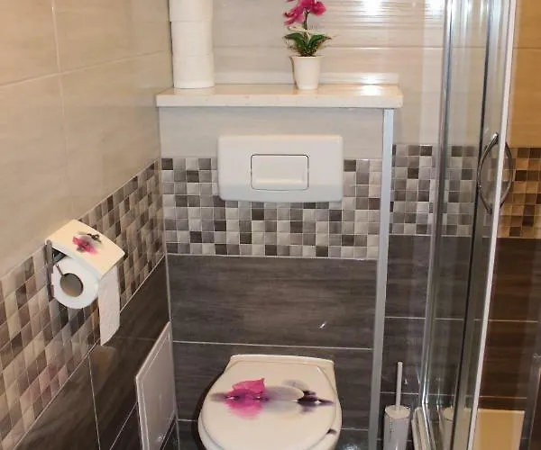 شقة Lucky With Jacuzzi تروغير
