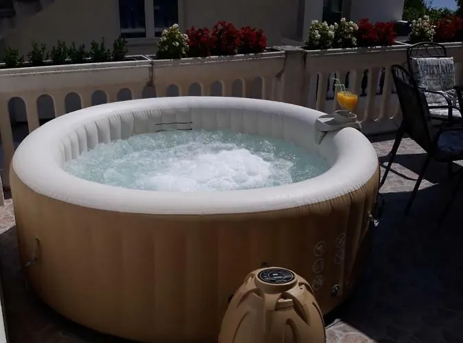 شقة Lucky With Jacuzzi *