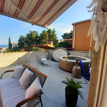 Lucky With Jacuzzi * Trogir