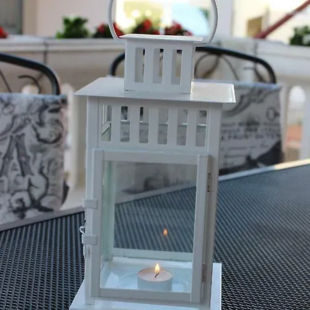 Lucky With Jacuzzi * Τρογκίρ