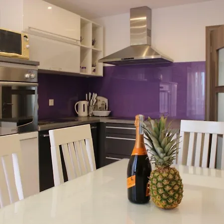 Apartment Lucky With Jacuzzi Trogir