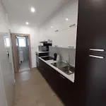 Lucky With Jacuzzi Apartament *