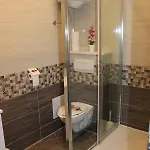 Lucky With Jacuzzi Apartament *