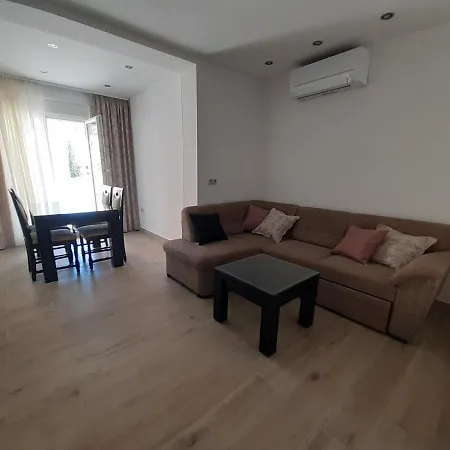 Apartament Lucky With Jacuzzi