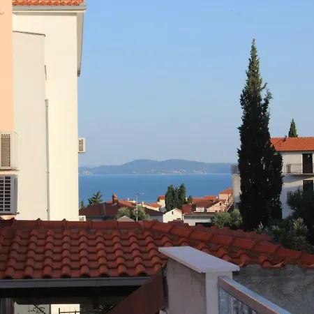 Apartament Lucky With Jacuzzi Trogir